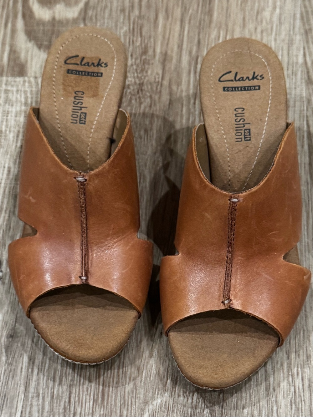 Clarks Collection Leather Wedge Sandals Cognac Soft Cushion 7.5 M NWOT